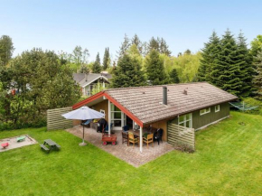 Holiday Home Loreia - 200m from the sea by Interhome in Bogø By